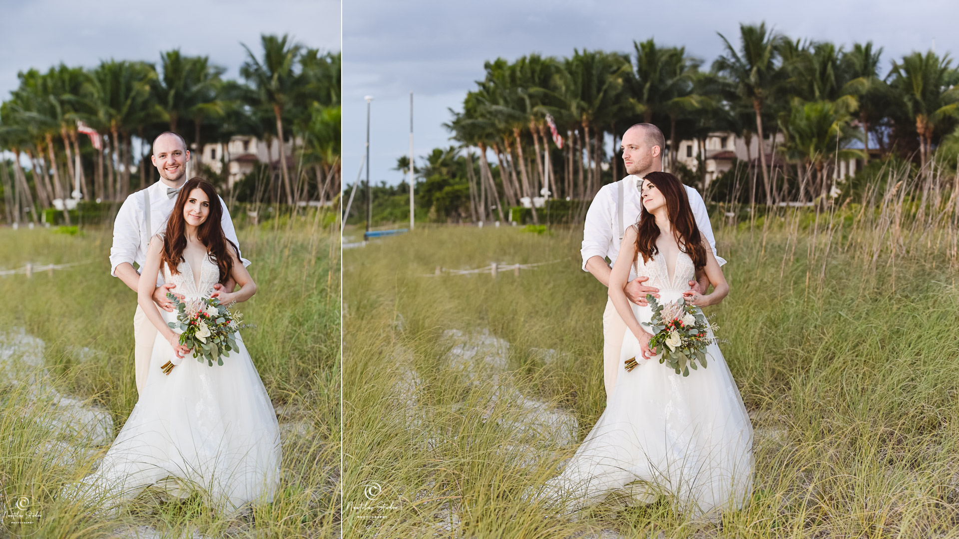 Hochzeitspaar im Gras im Strand von Naples