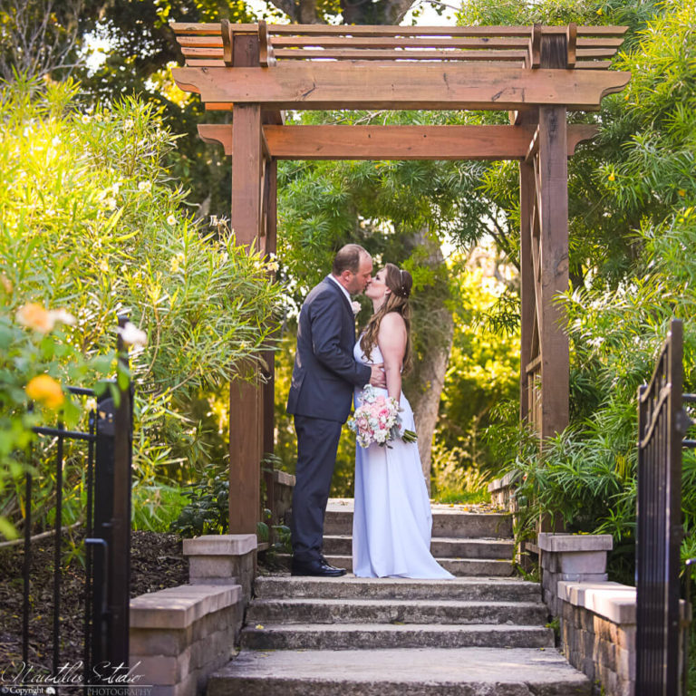Heiraten im Park in Florida. Hochzeit in schönen Parks und Gärten